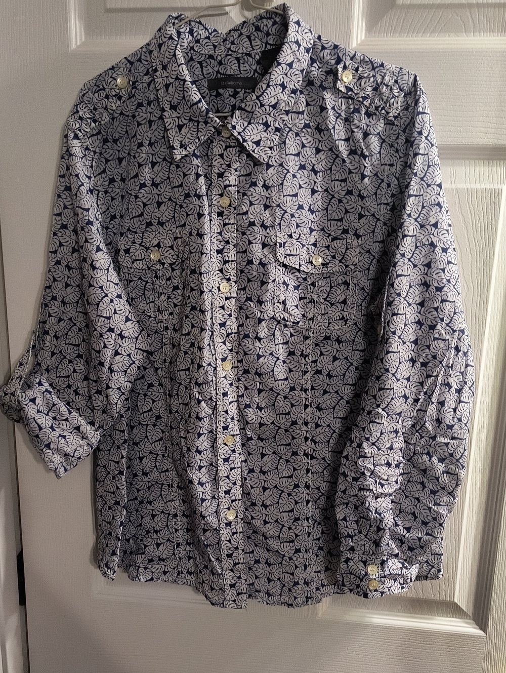 Liz Claiborne Navy and White Leaf-Print Button-Down Shirt